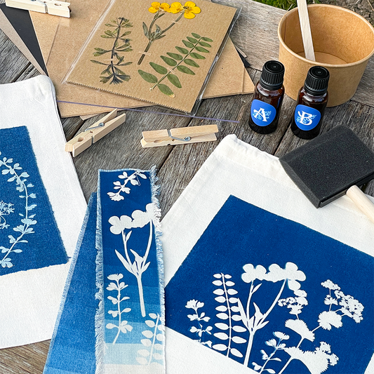 Cyanotype Wildflower Craft Kit